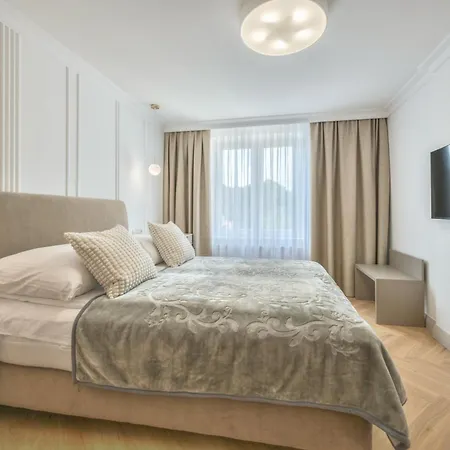 Dr - Aurora Apartman